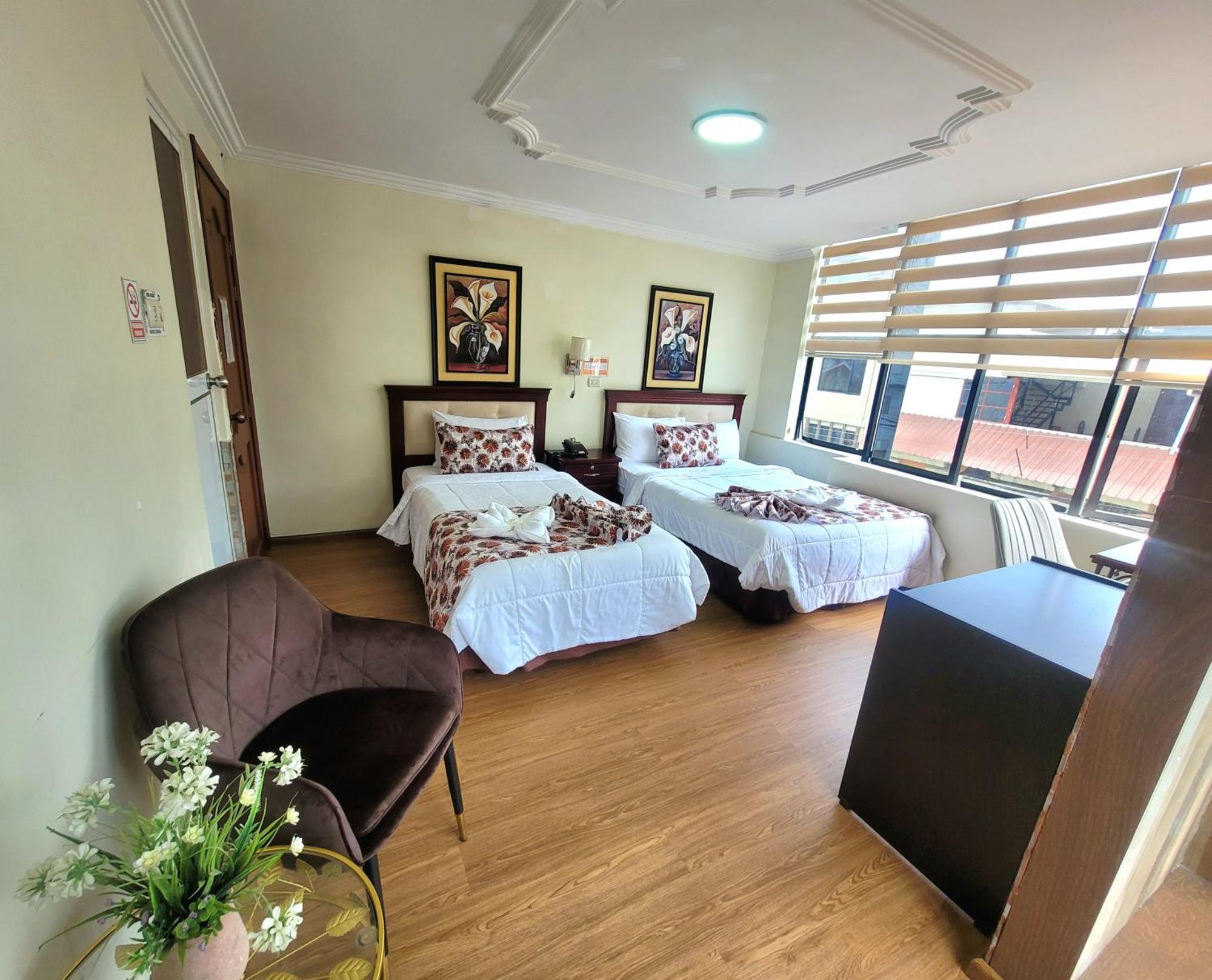 Hotel Virgen Del Cisne Loja Extérieur photo